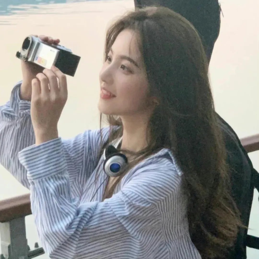 女伶们